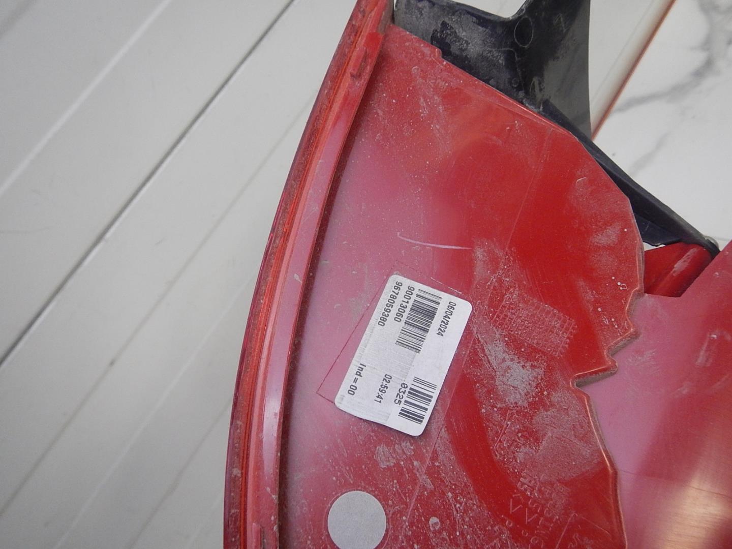 Фонарь задний левый