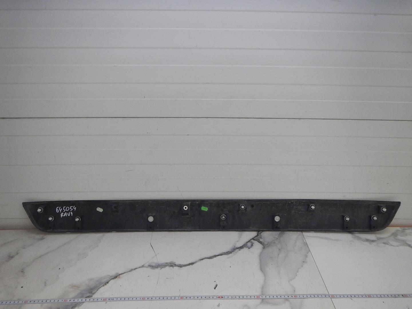 Накладка двери багажника