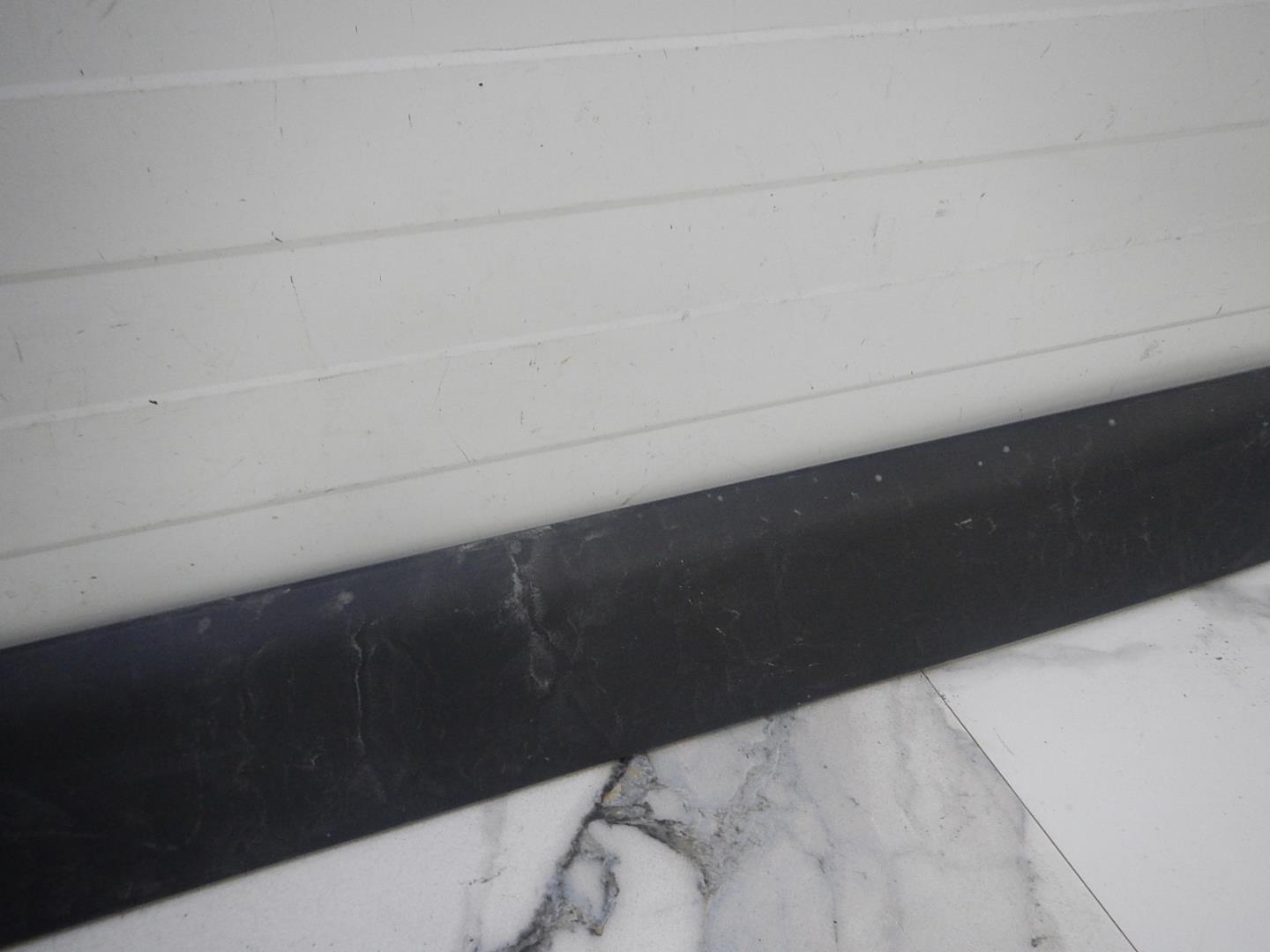 Накладка двери багажника