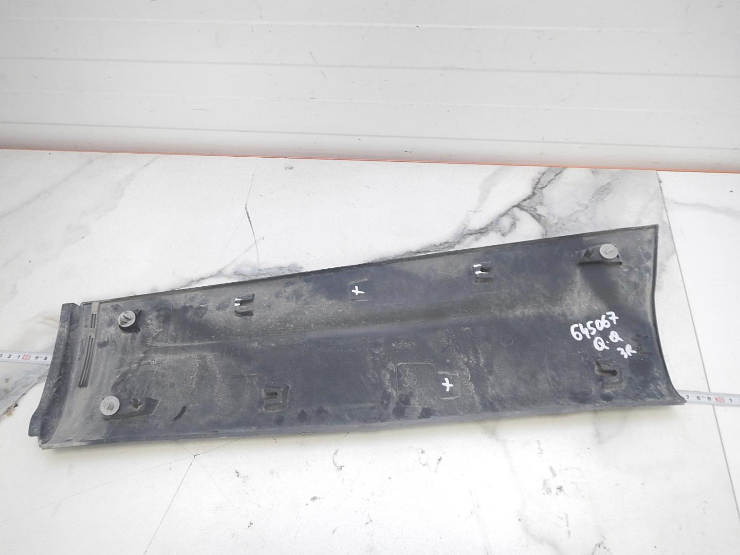 Молдинг задней правой двери