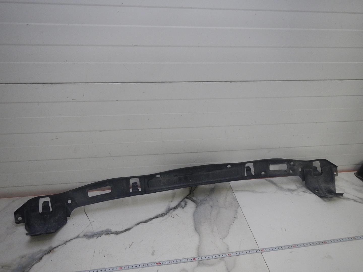 Кронштейн переднего бампера