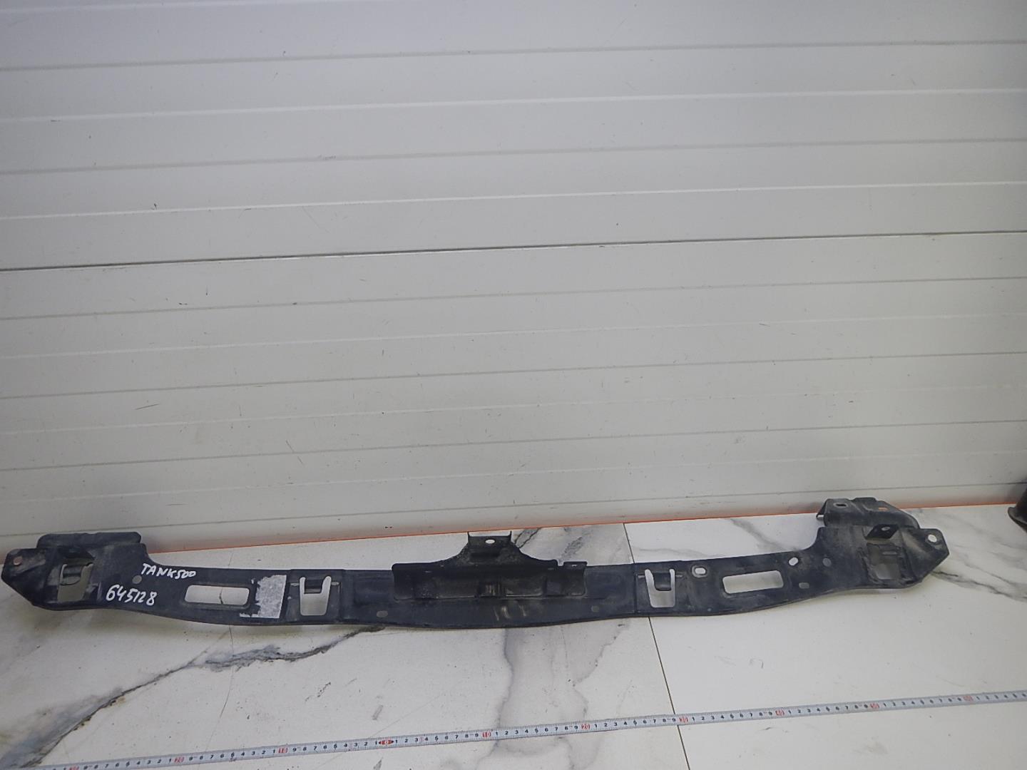 Кронштейн переднего бампера