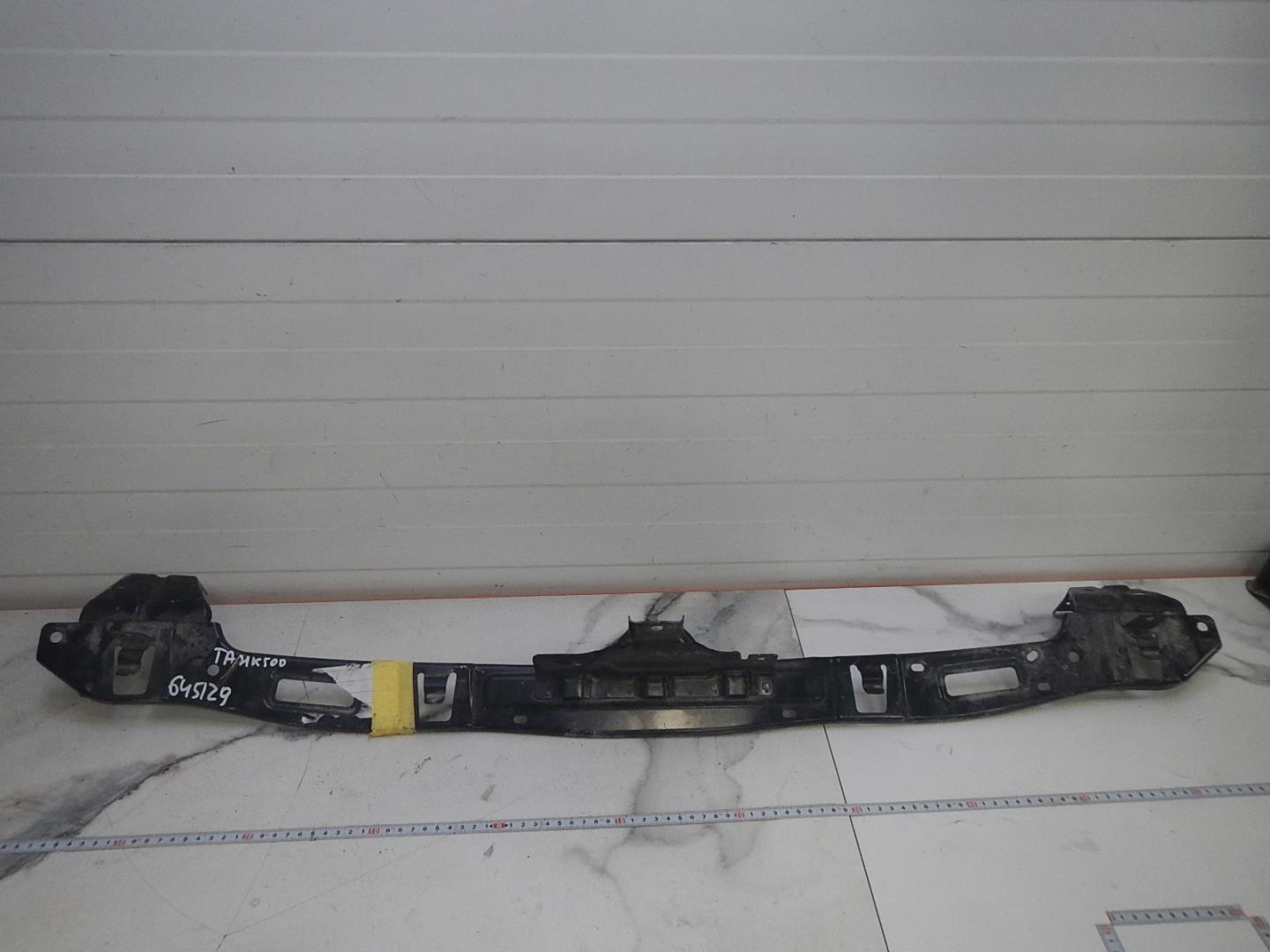 Кронштейн переднего бампера