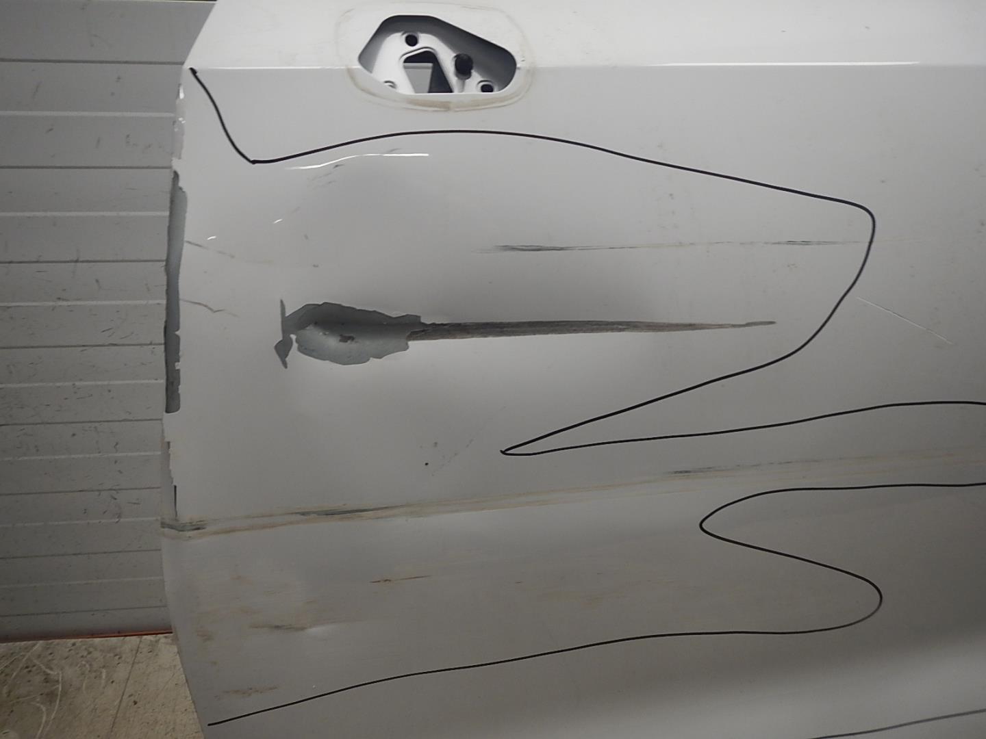 Дверь передняя левая