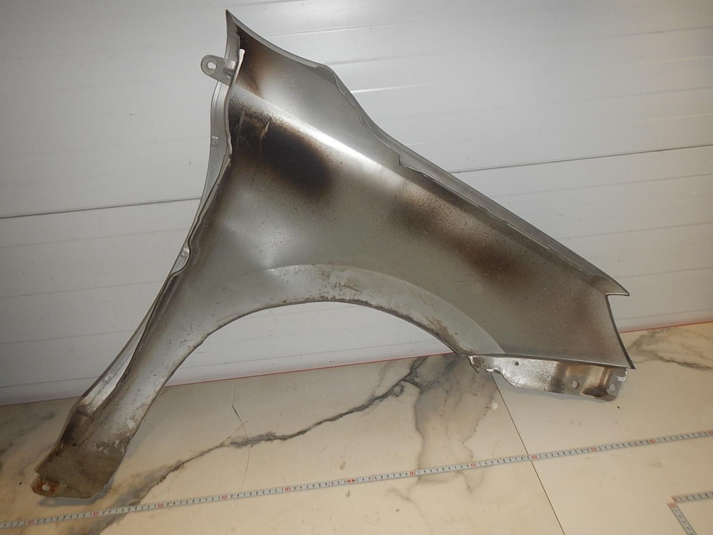 Крыло переднее левое