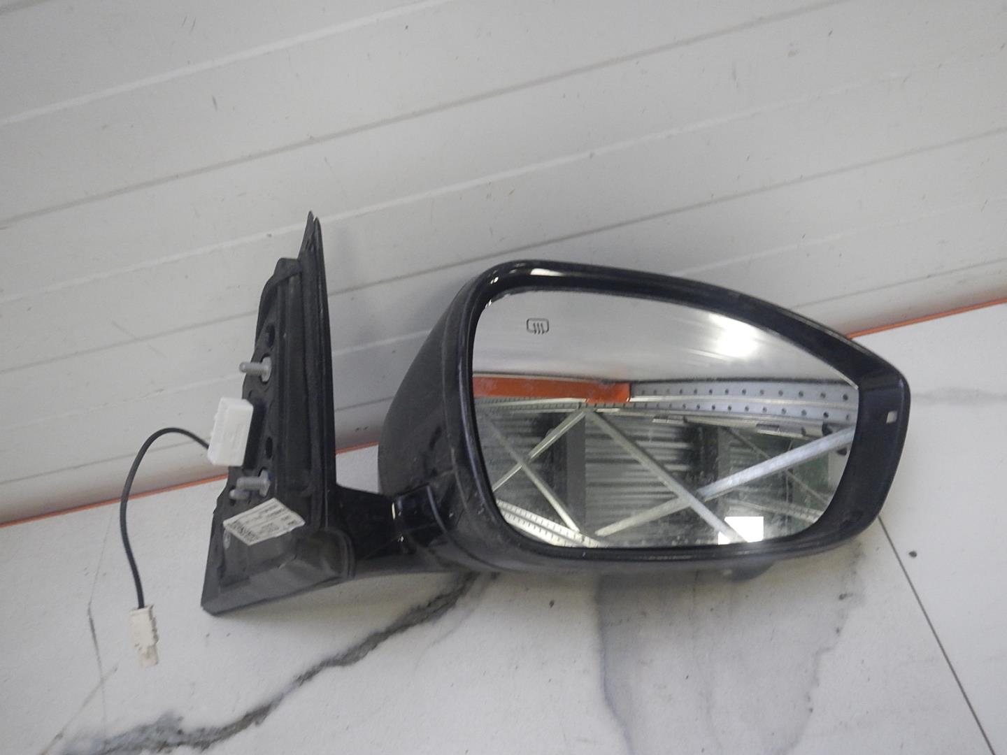 Зеркало правое электрическое