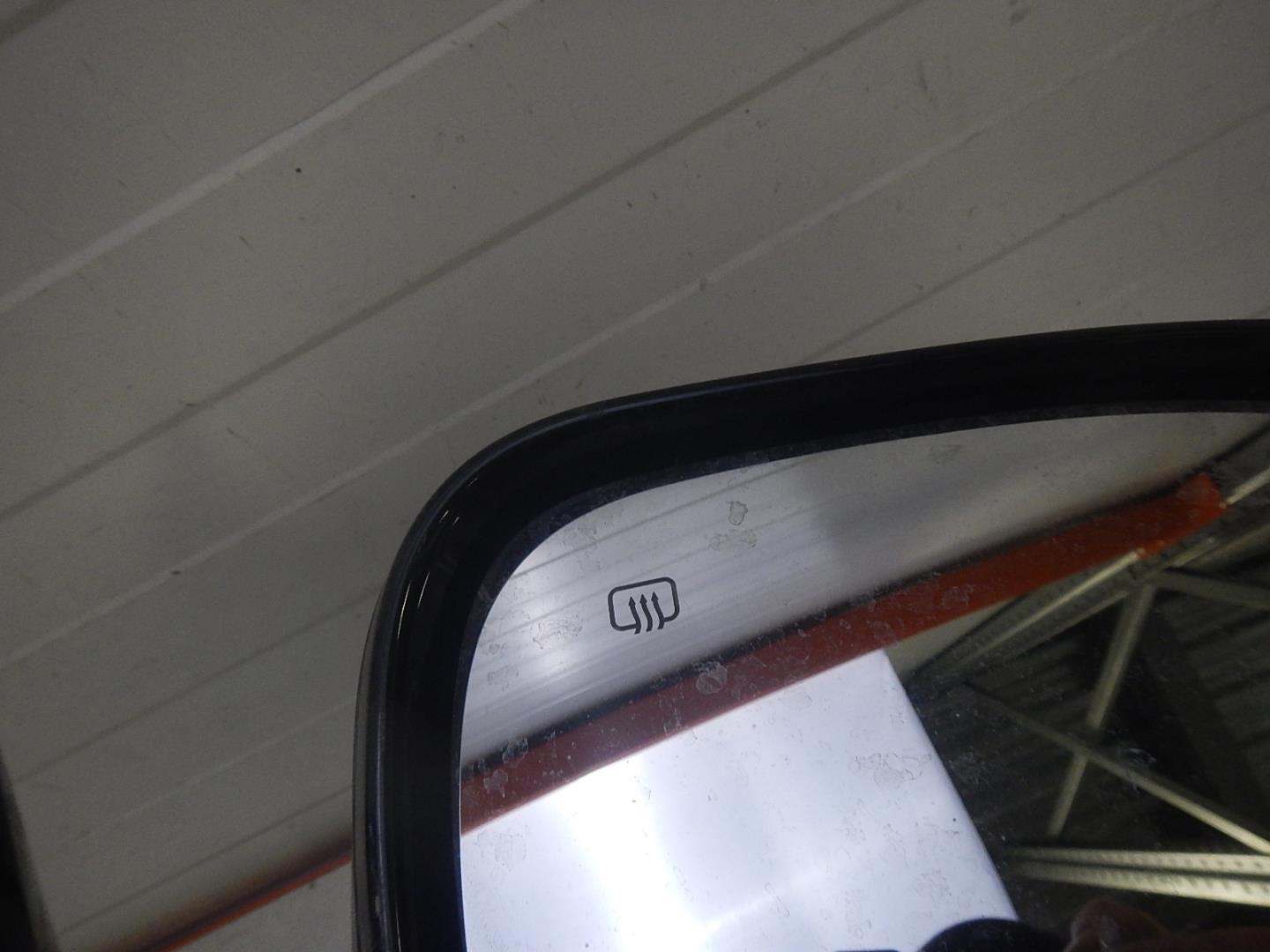 Зеркало правое электрическое