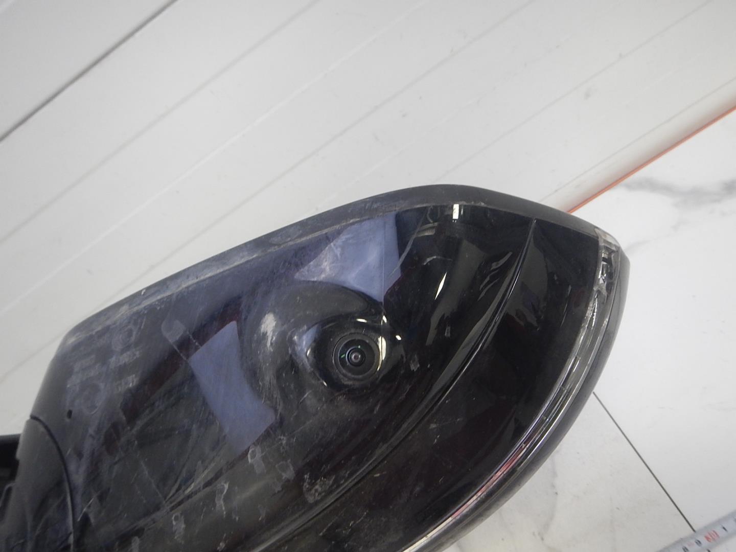 Зеркало правое электрическое