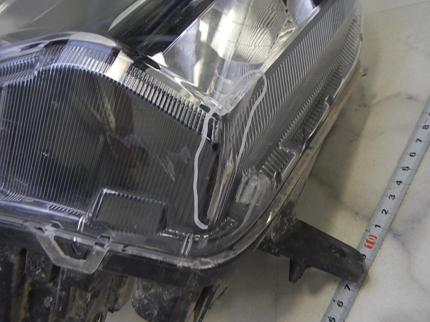 Фара правая