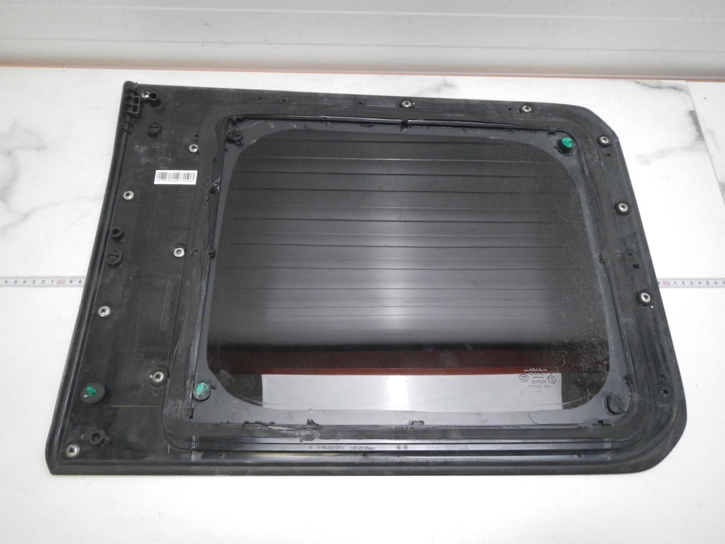 Стекло кузовное глухое правое