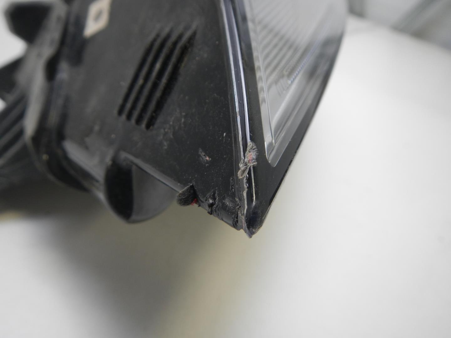 Фара дневного света левая (ходовые огни)