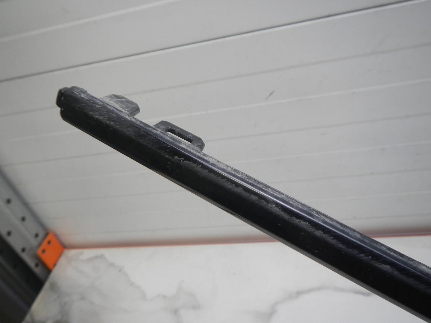 Молдинг переднего бампера