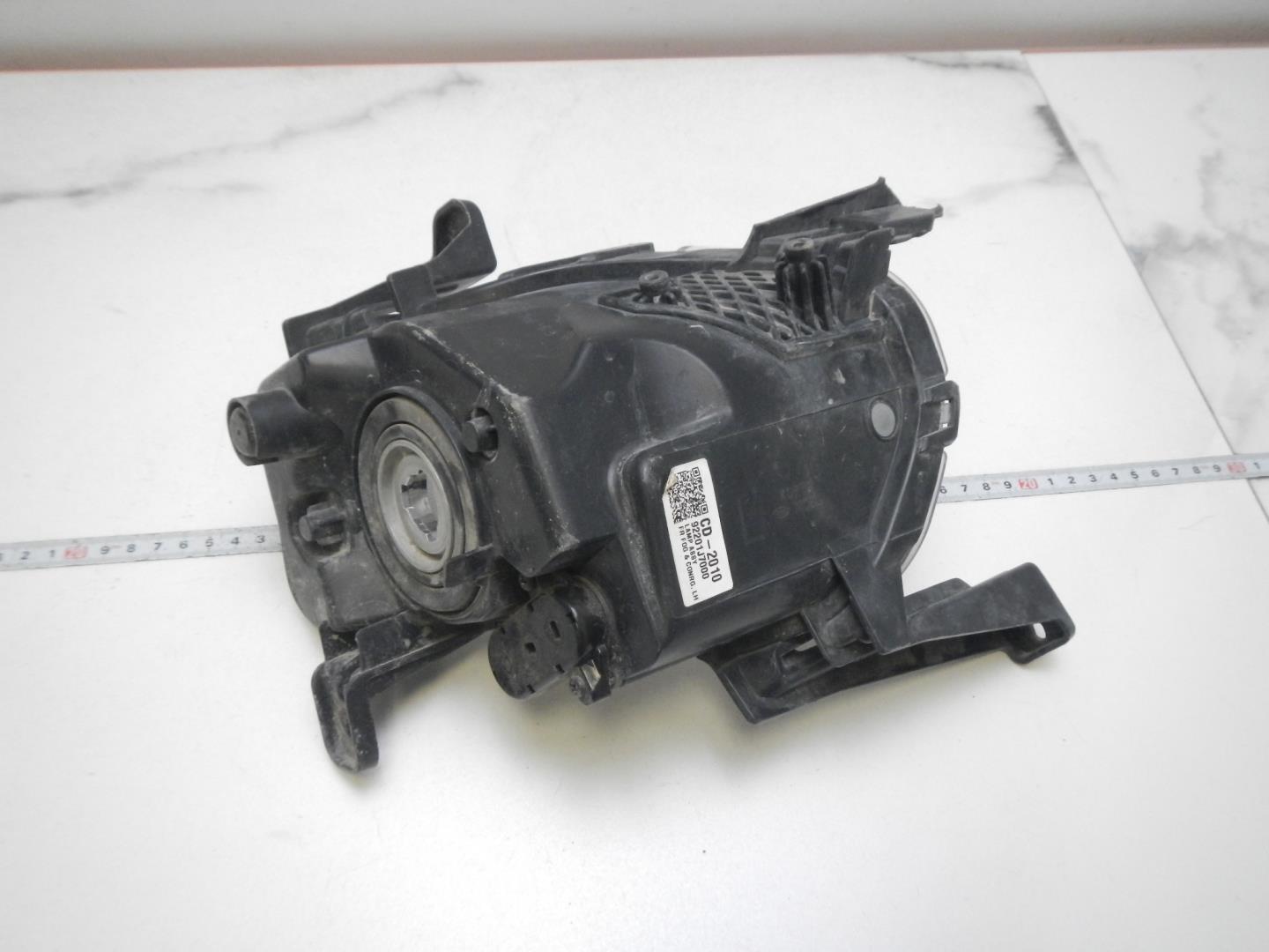 Фара противотуманная левая