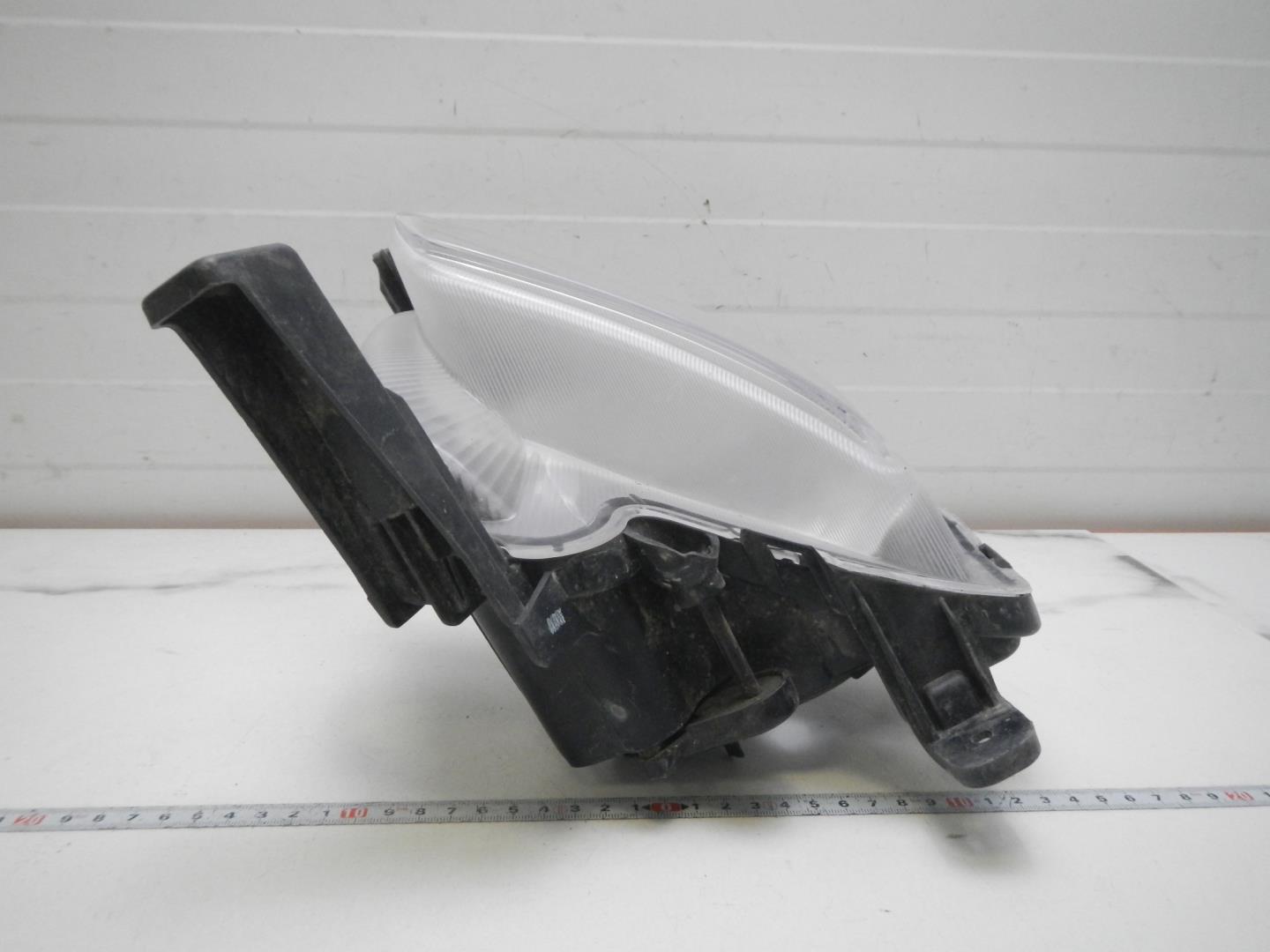 Фара противотуманная левая