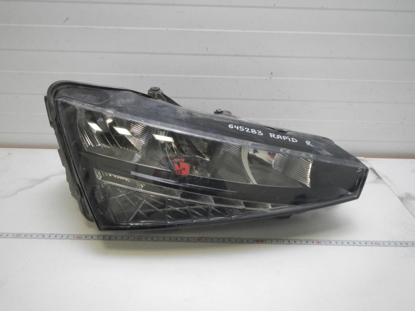 Фара правая