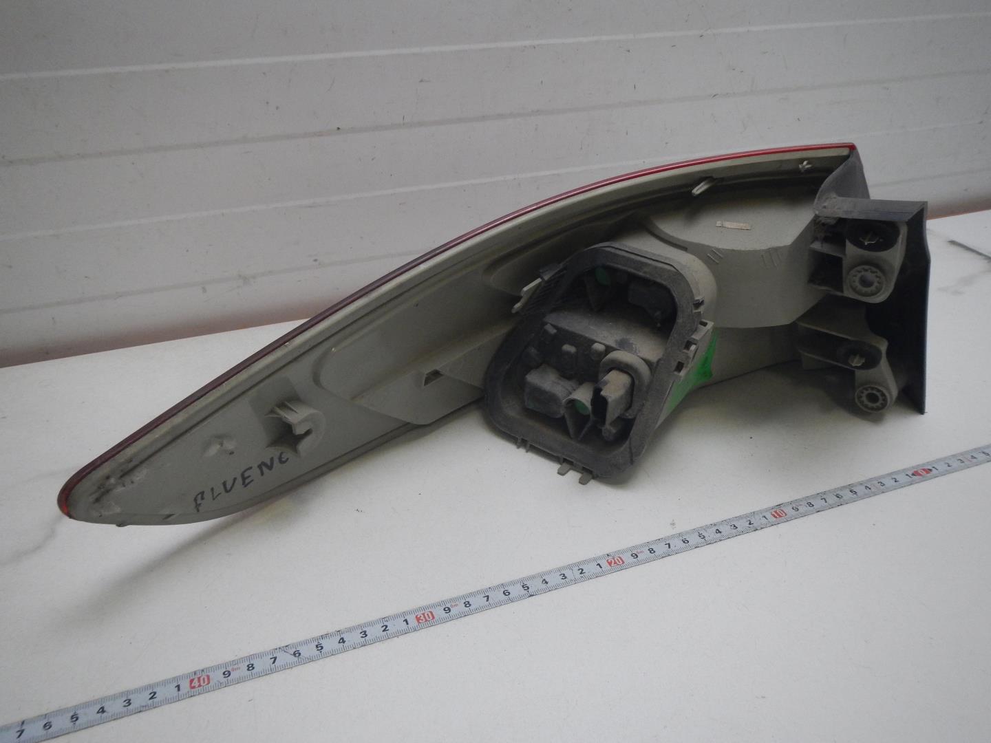 Фонарь задний правый