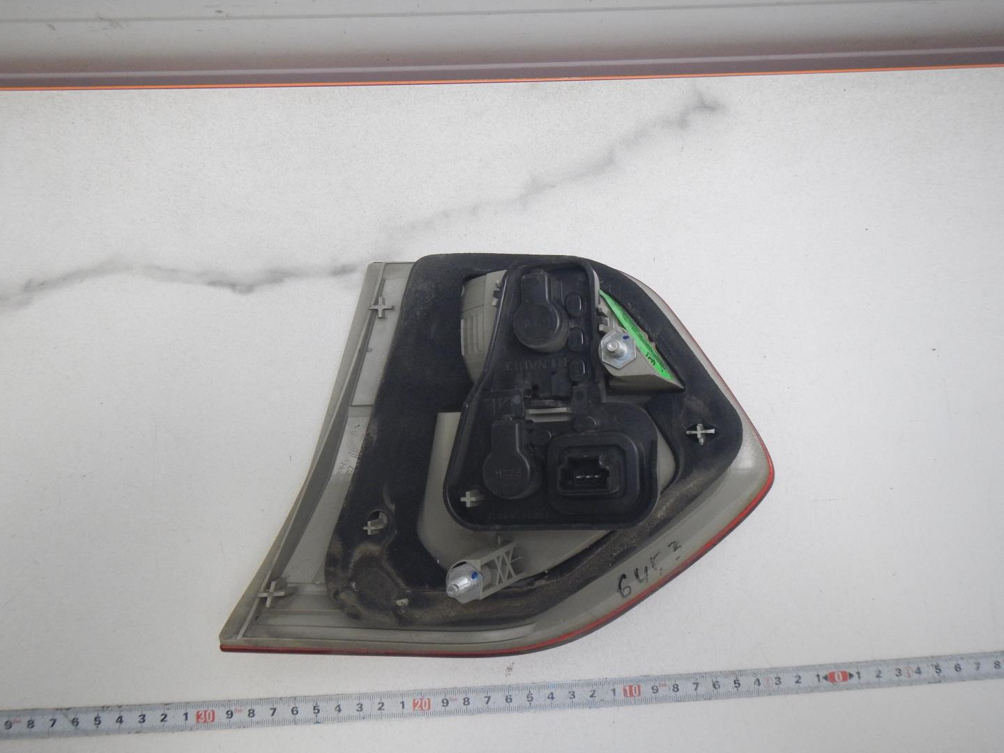 Фонарь задний внутренний левый