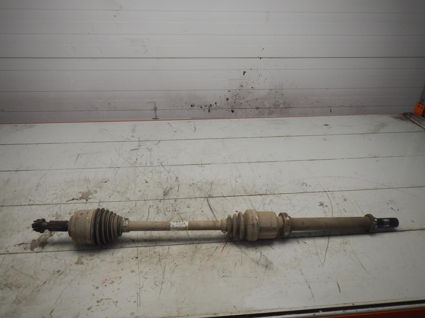 Полуось передняя правая