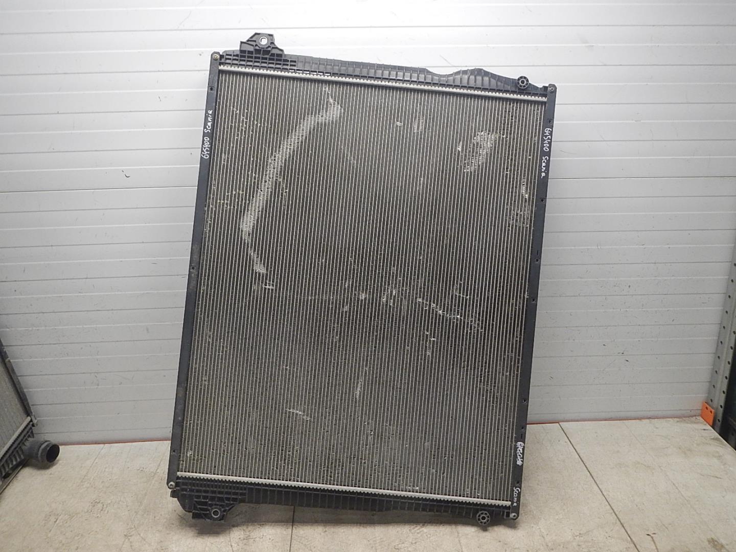 Радиатор охлаждения двигателя основной