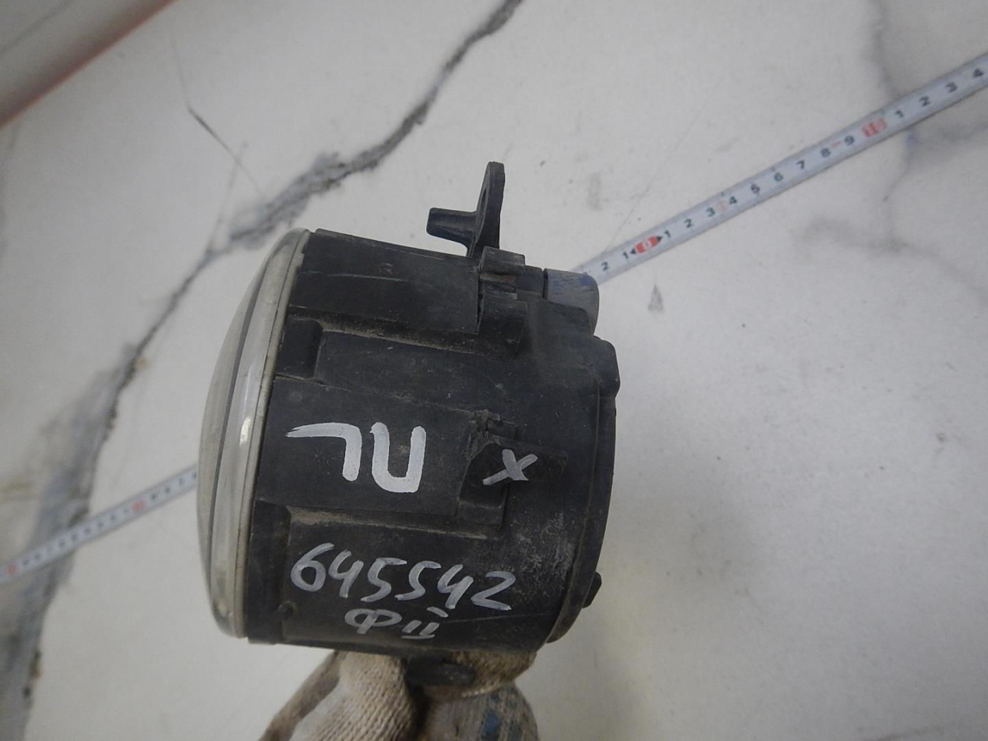 Фара противотуманная левая