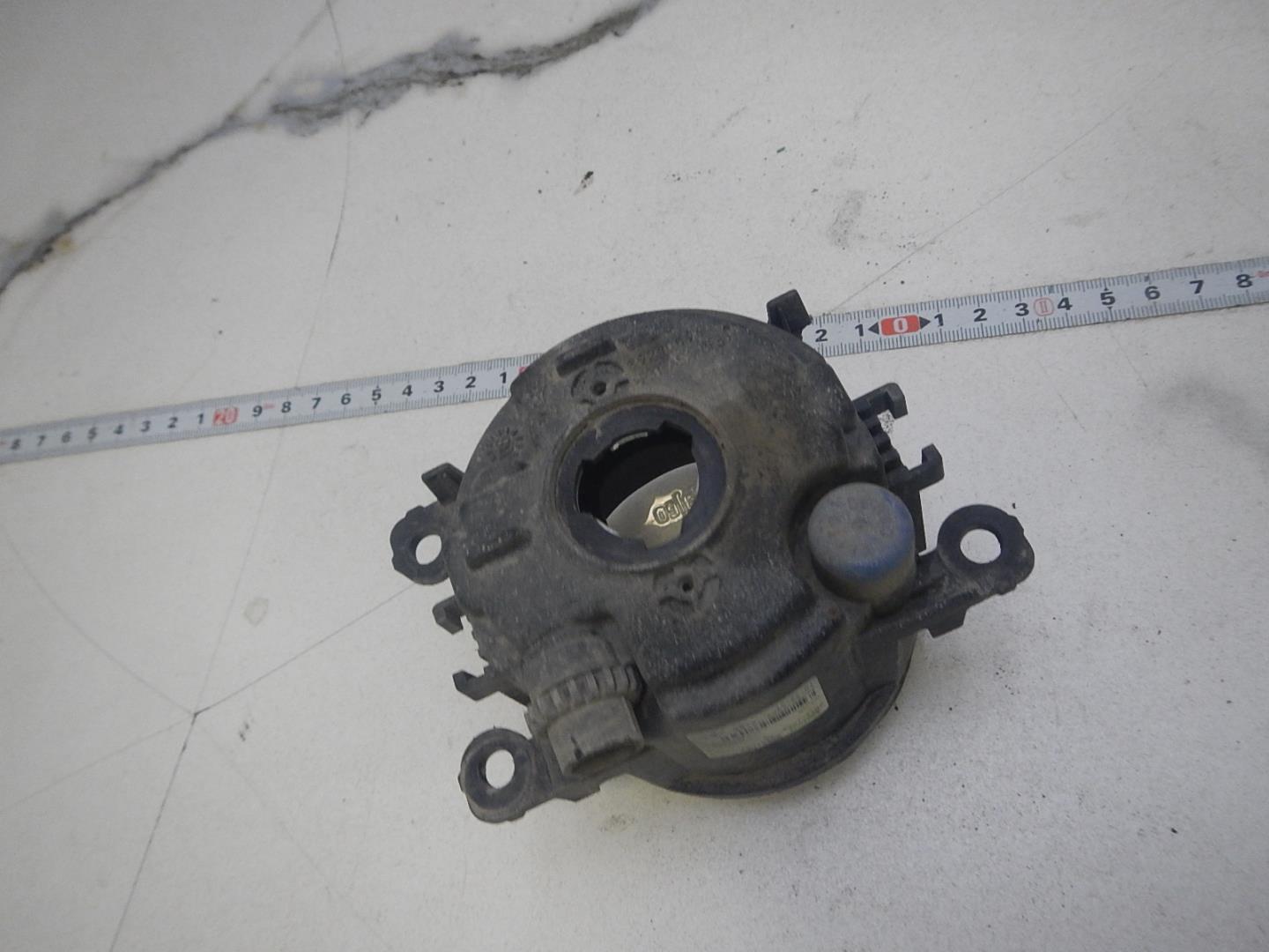 Фара противотуманная левая