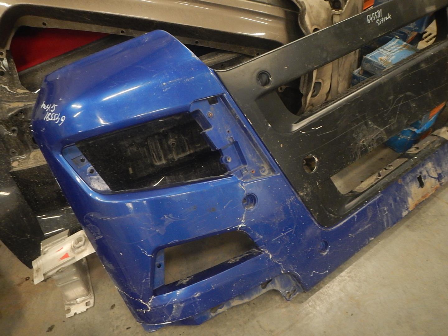 Бампер передний