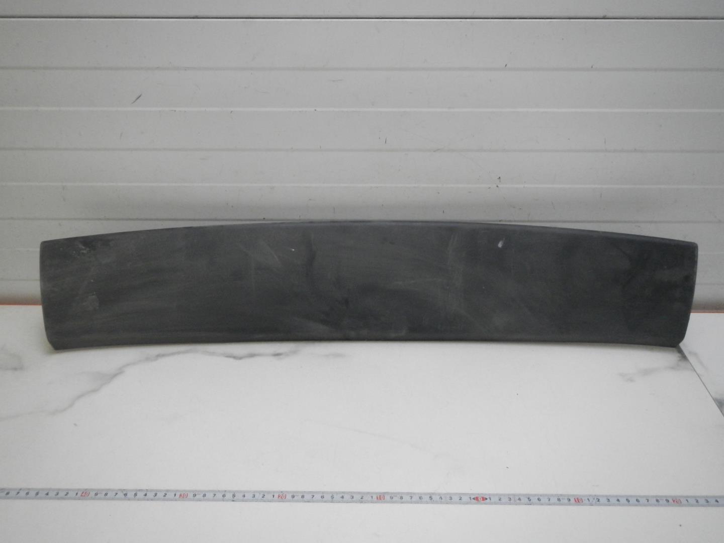 Обшивка крышки багажника