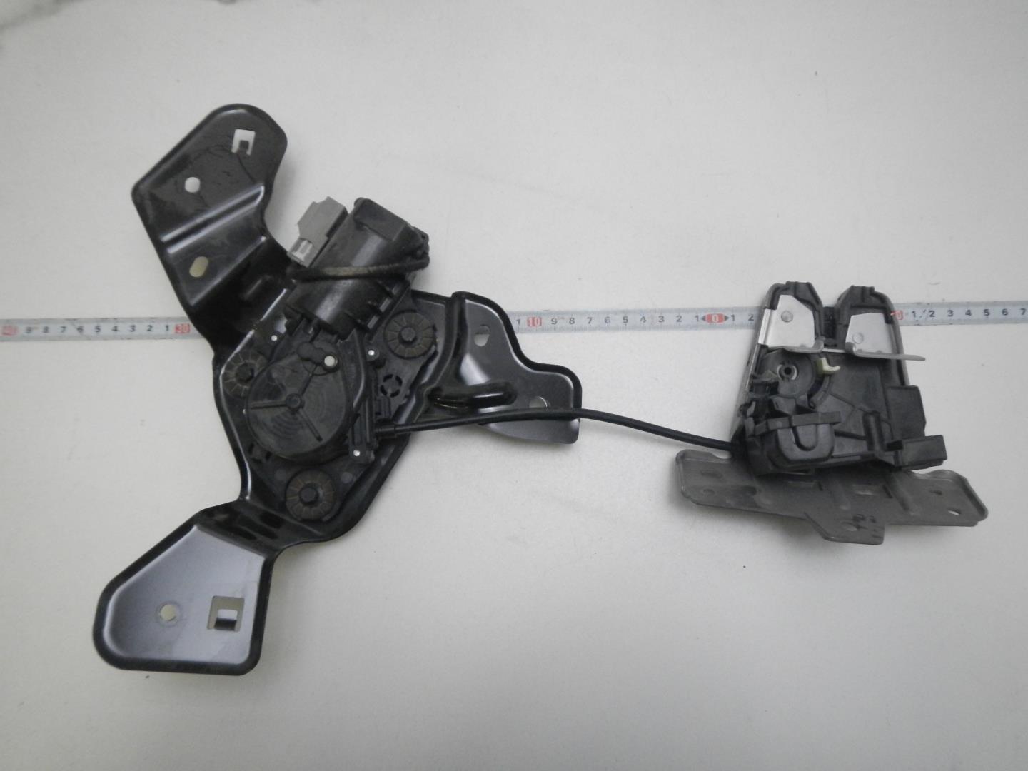 Замок багажника