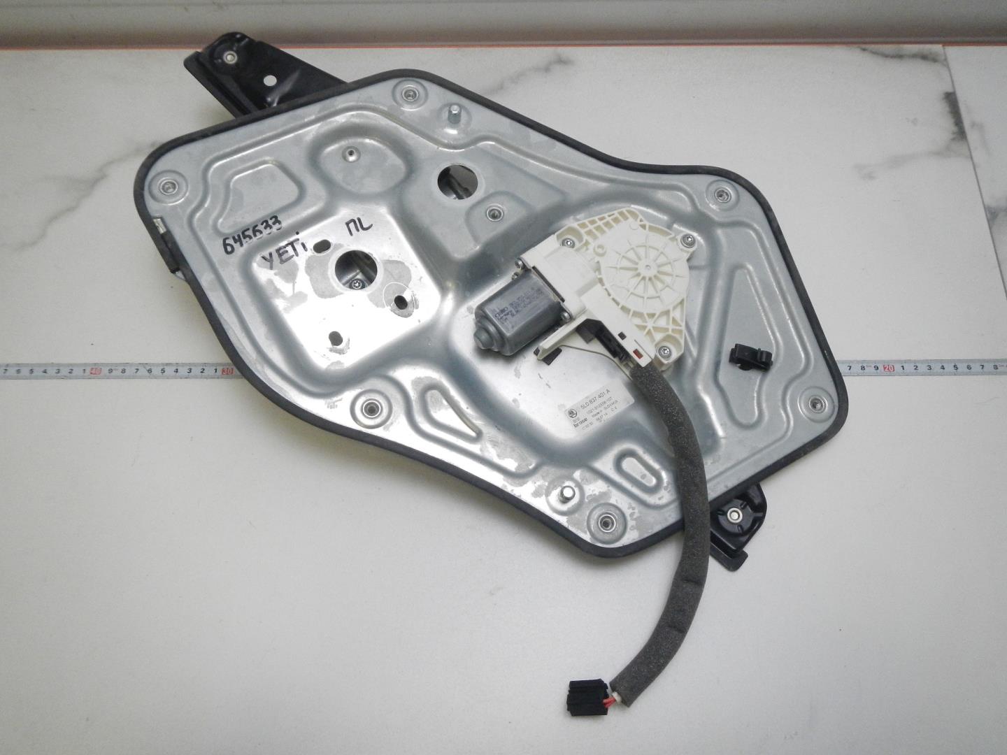 Стеклоподъемник электр. передний левый