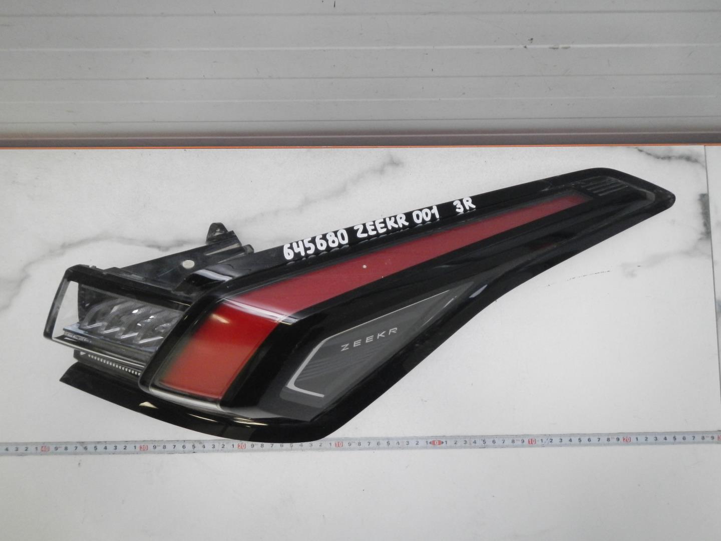 Фонарь задний правый