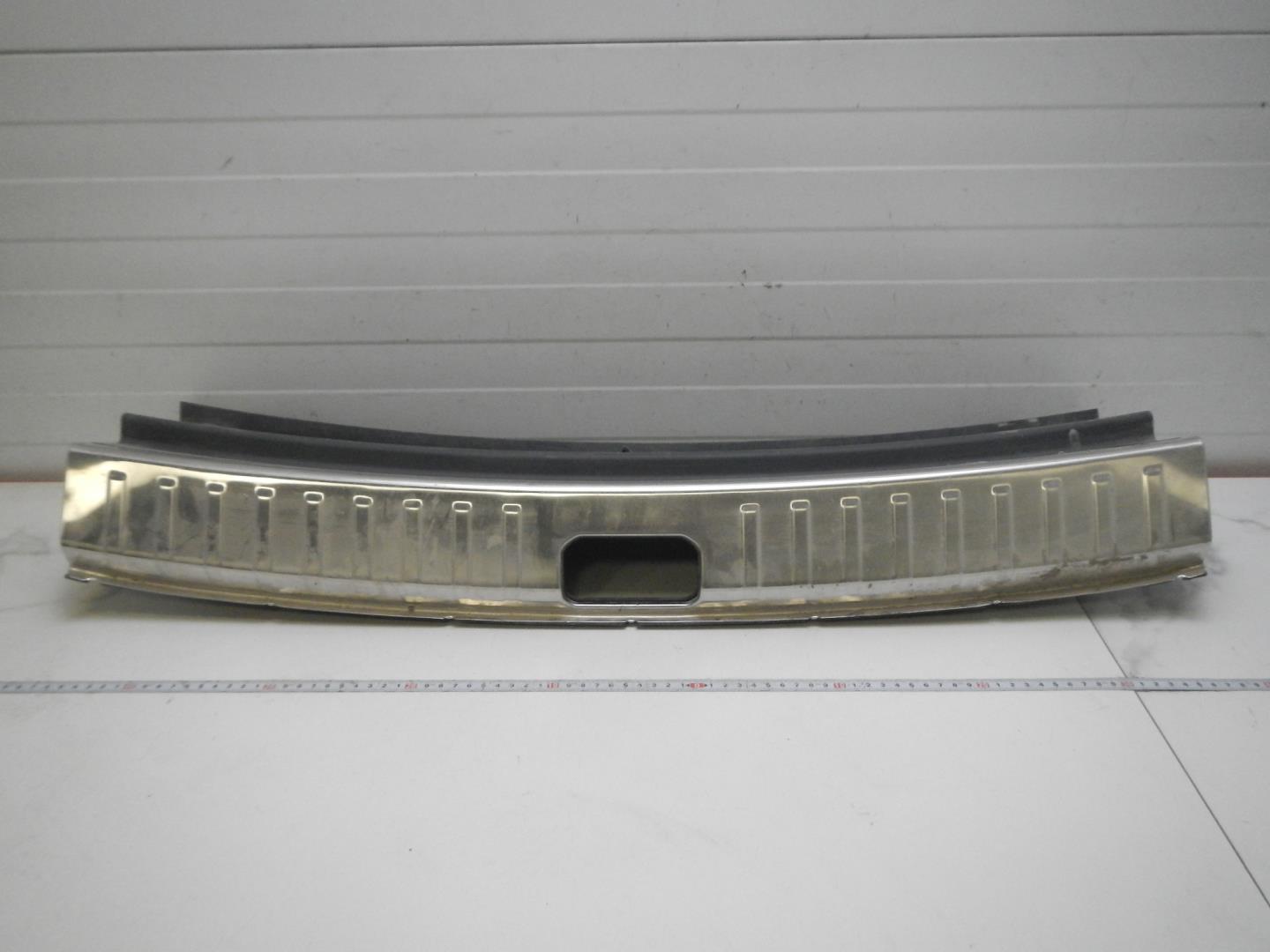 Обшивка багажника