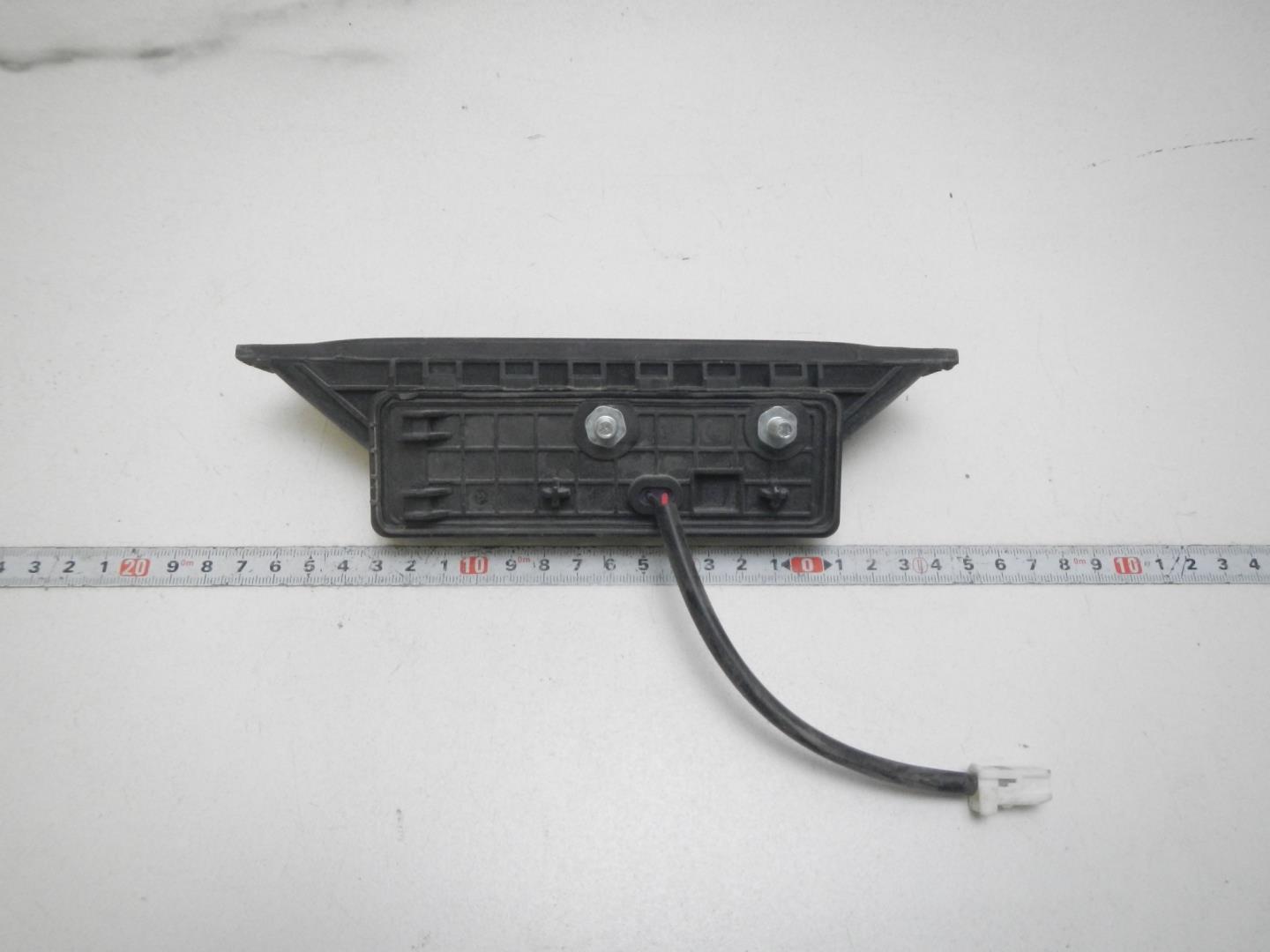 Кнопка открывания багажника