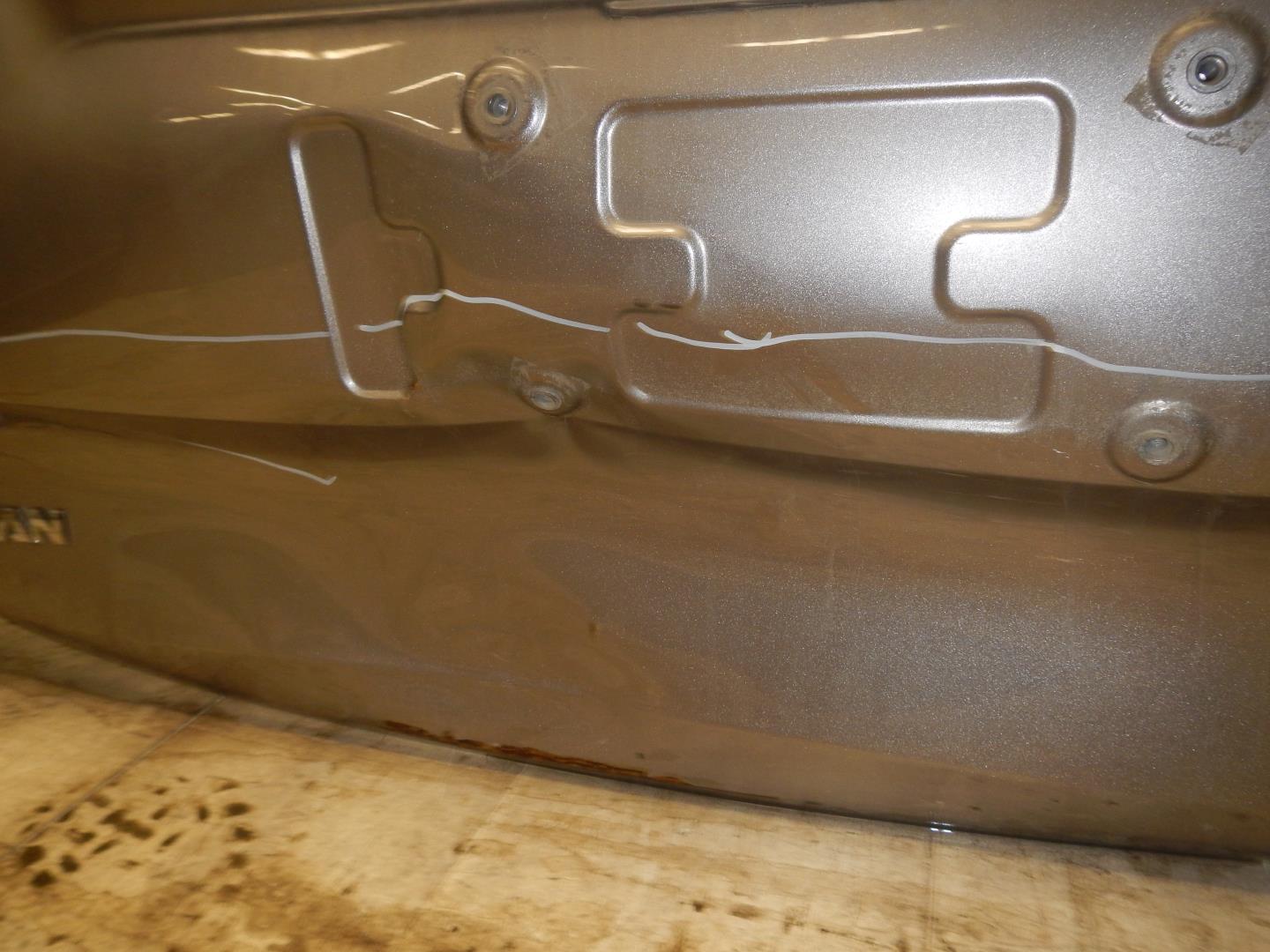 Дверь багажника