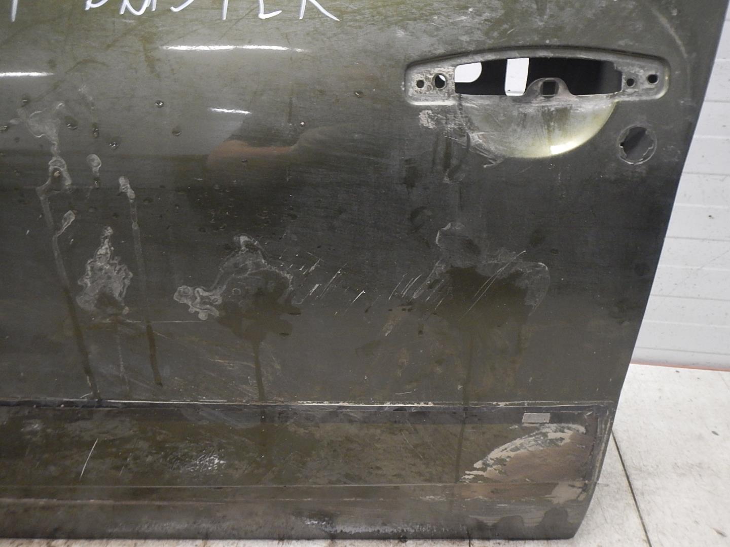 Дверь передняя левая