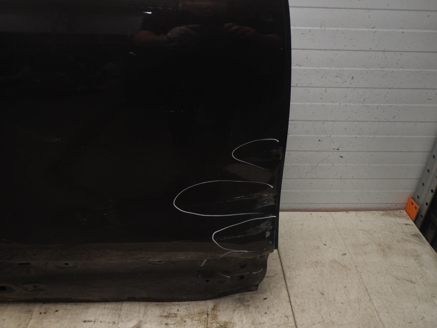 Дверь задняя правая