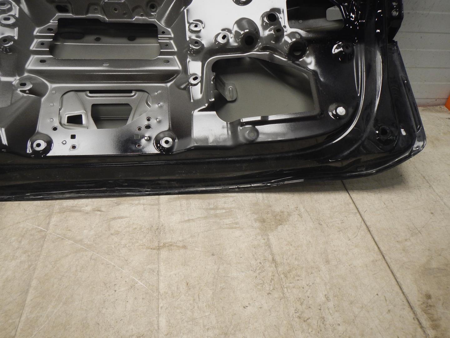 Дверь багажника