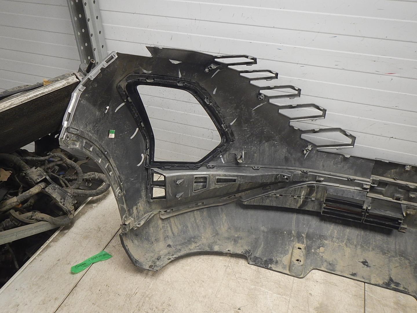 Бампер передний