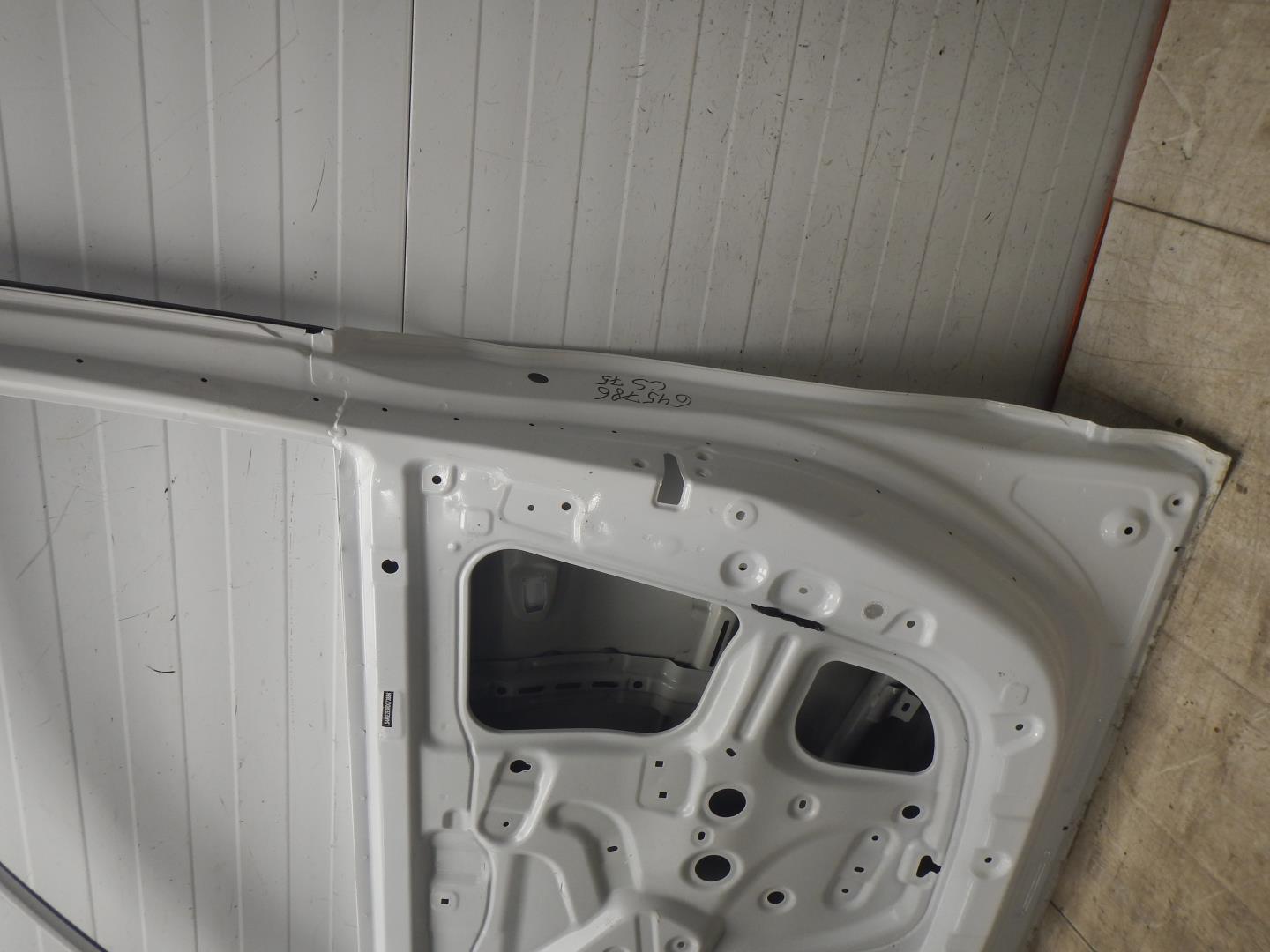 Дверь передняя правая