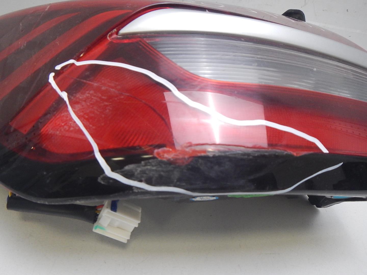 Фонарь задний левый