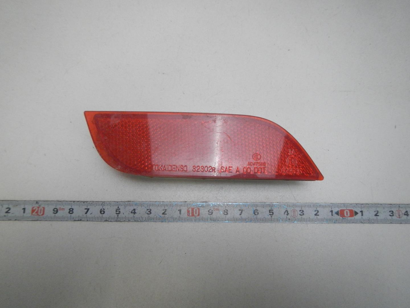 Отражатель в бампер задний правый