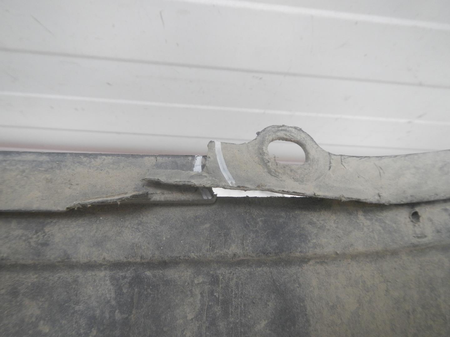 Решетка в бампер центральная