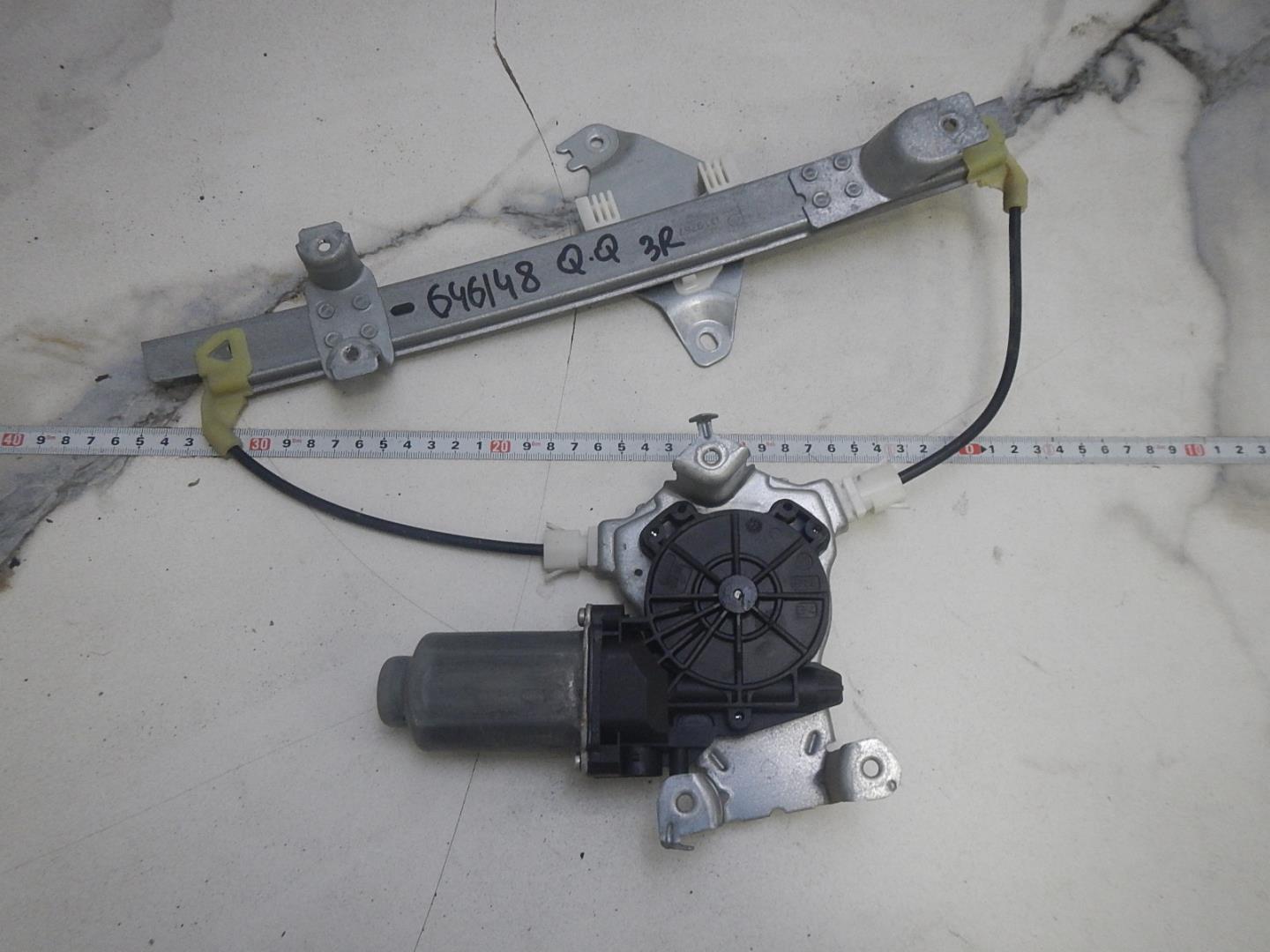 Стеклоподъемник электр. задний правый