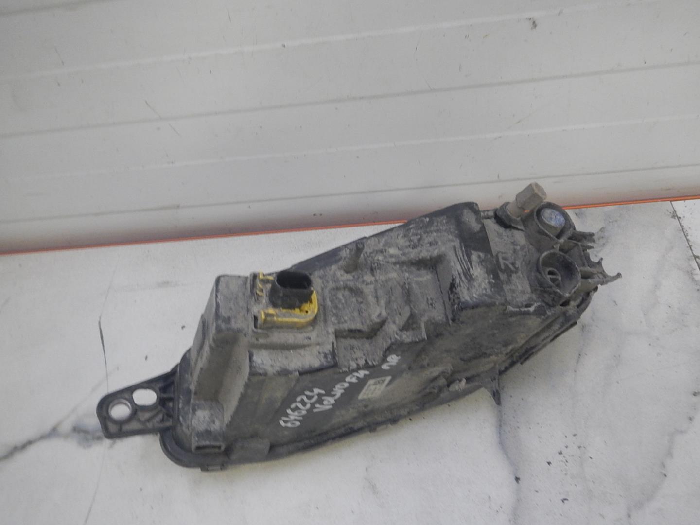 Фара противотуманная правая