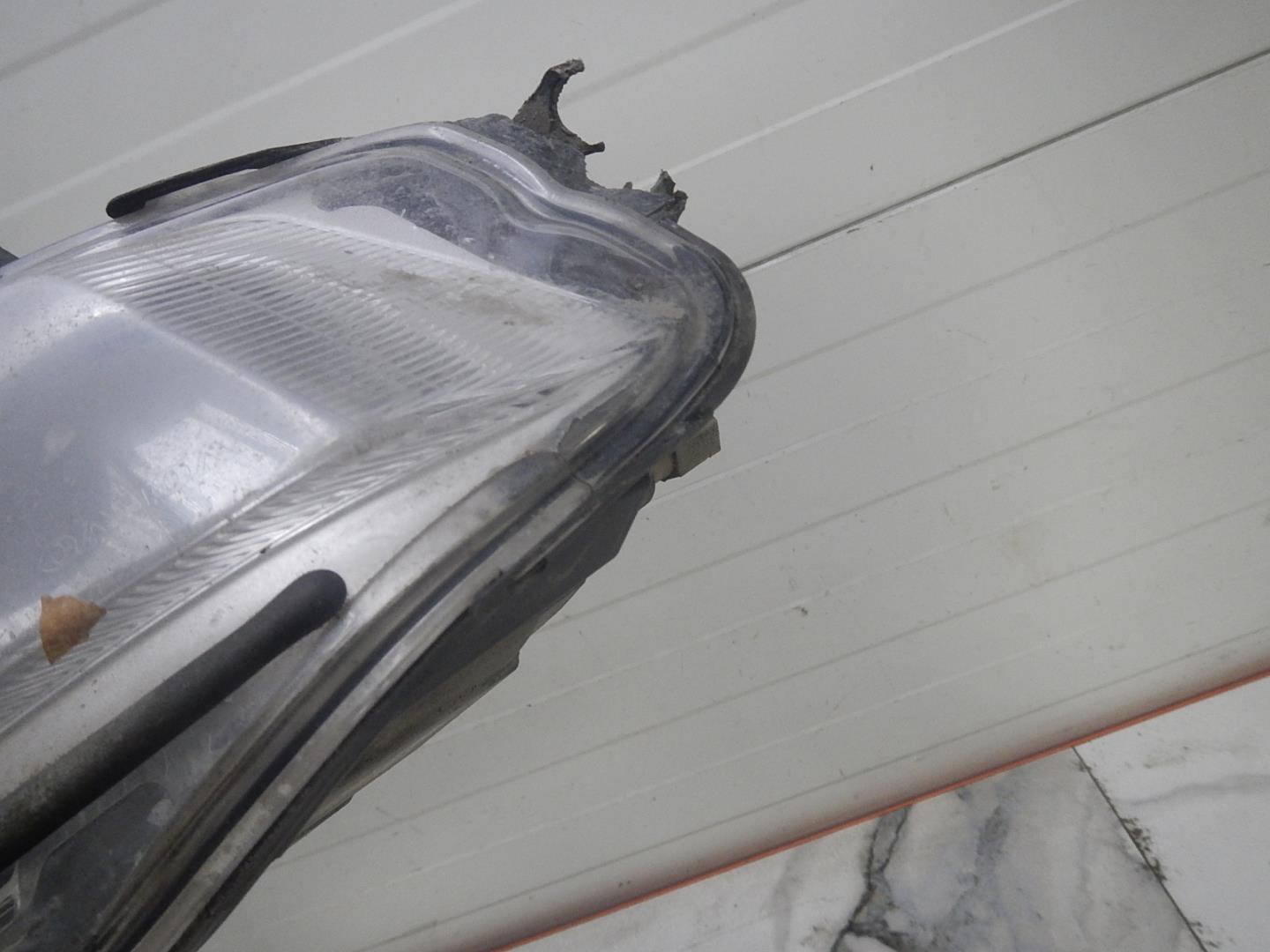 Фара противотуманная правая