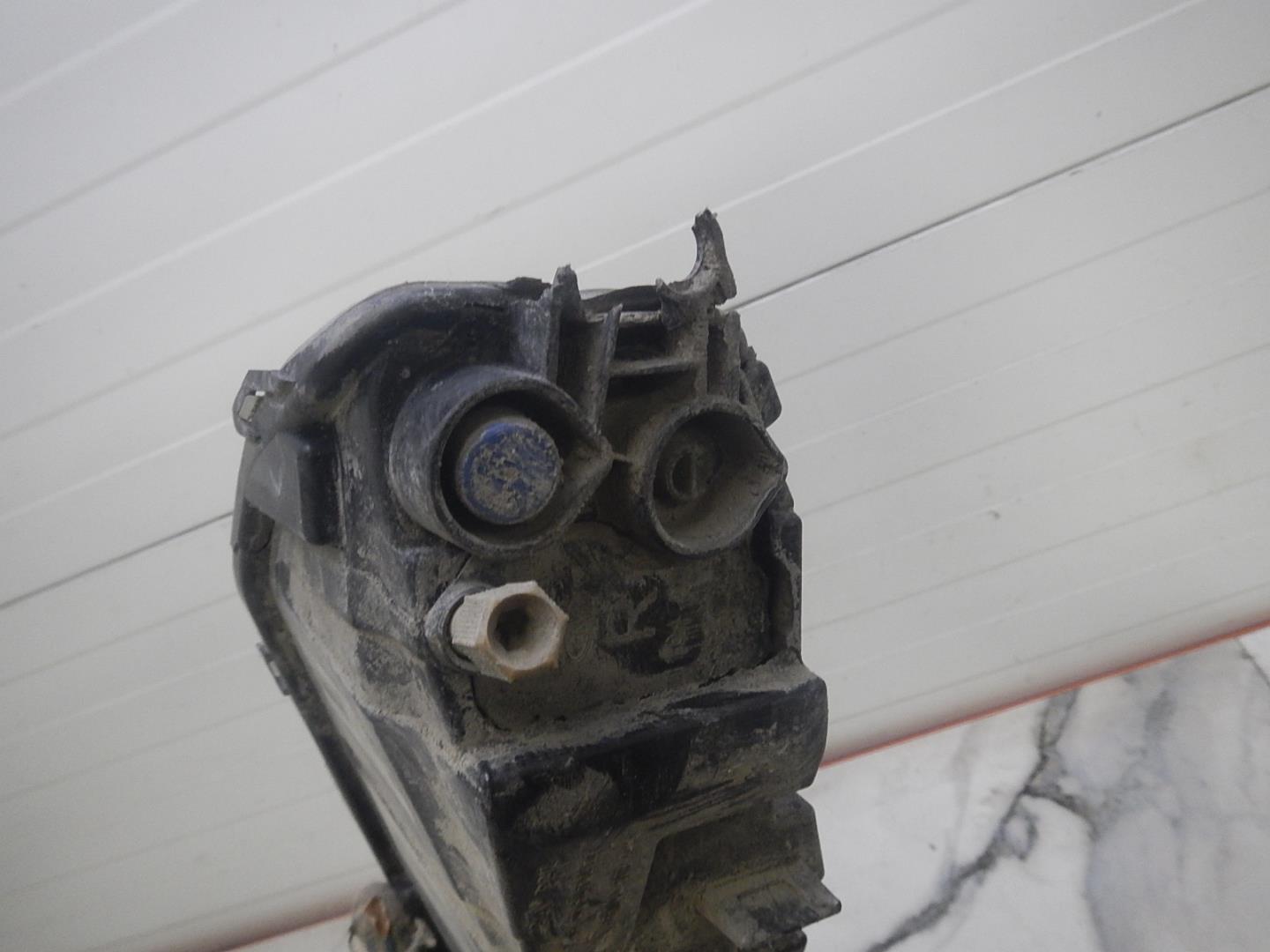 Фара противотуманная правая