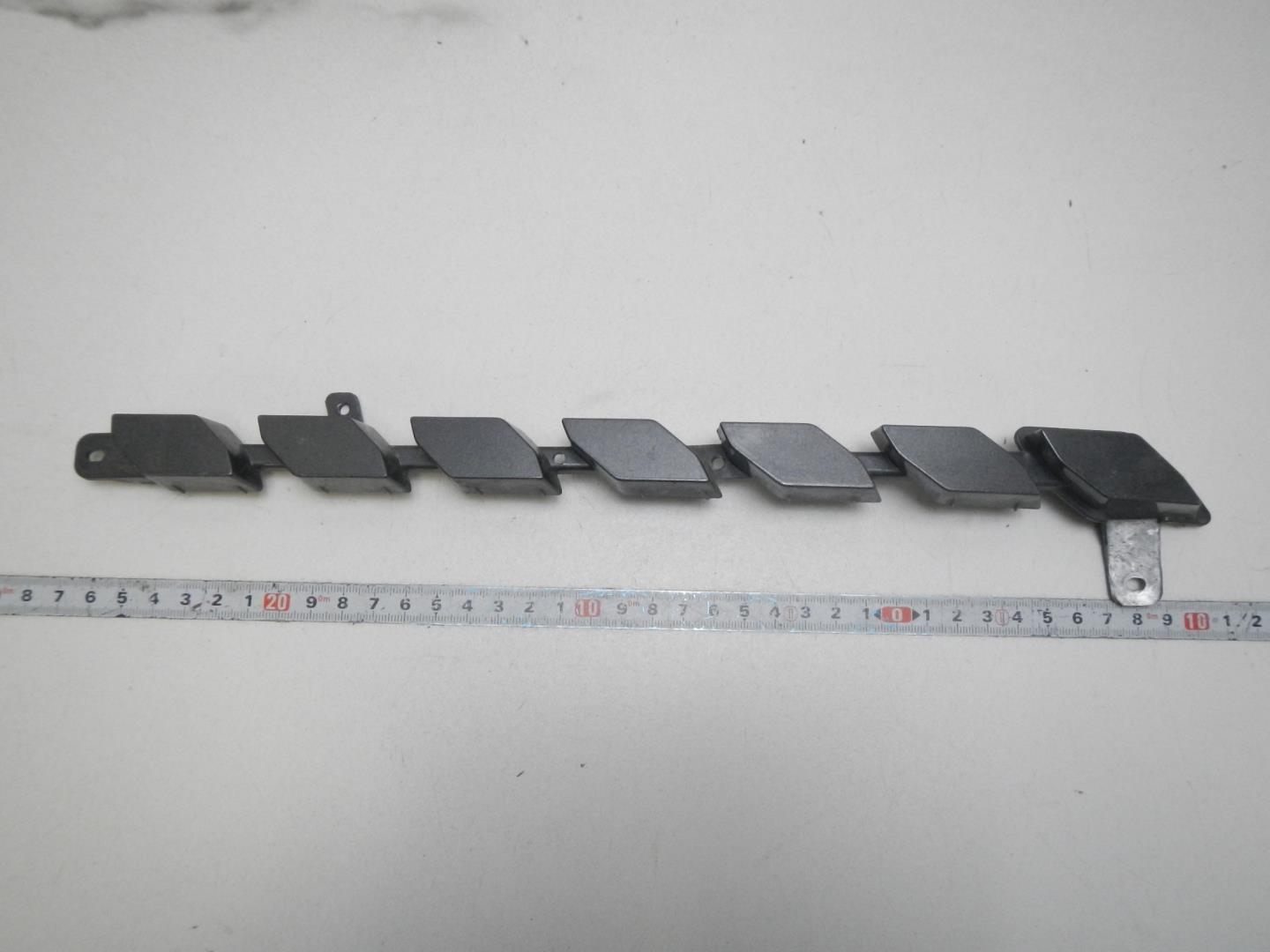 Накладка на решетку радиатора