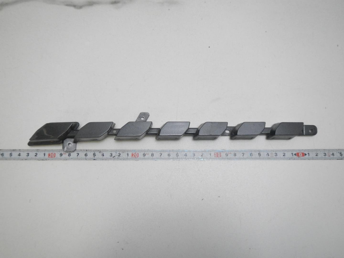 Накладка на решетку радиатора