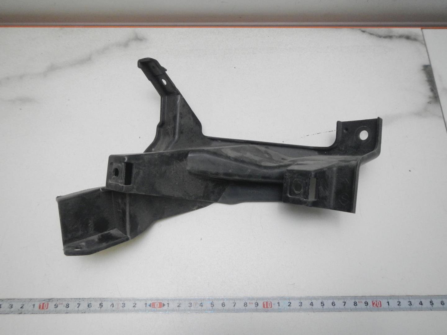 Кронштейн фары противотуманной левой