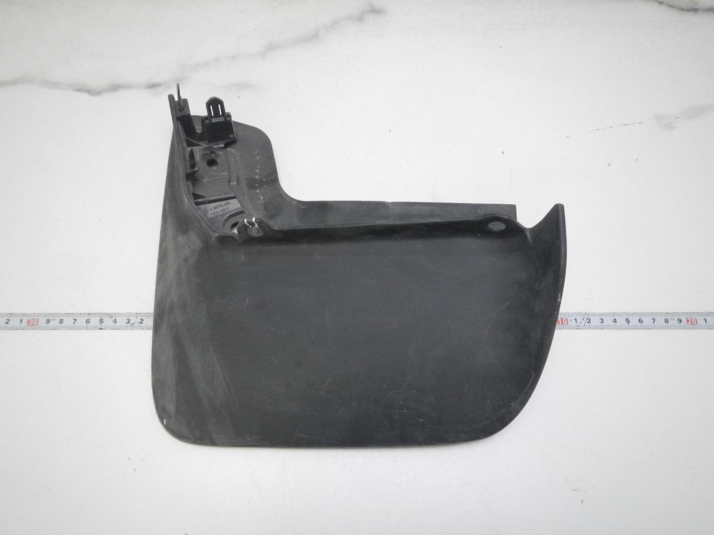 Брызговик задний левый