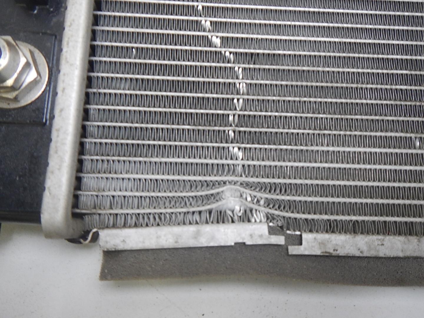 Радиатор охлаждения двигателя основной